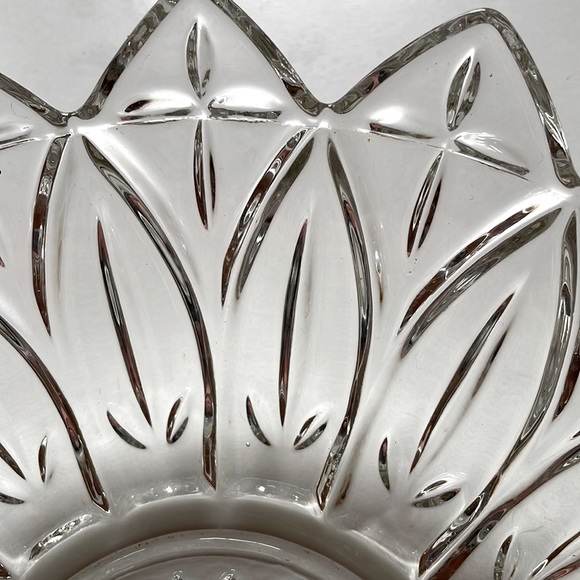 VTG “Petal” Fruit Bowl - Picture 2 of 4